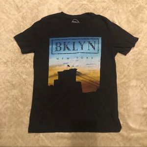 🌸Men’s Brooklyn’s Calling Shirt. Size S
